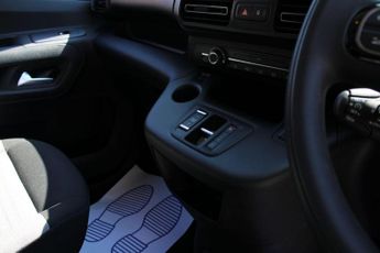 Citroen e-Berlingo 50kWh Feel XL Auto 5dr (7.4kW Charger)