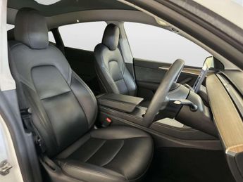 Tesla Model Y (Dual Motor) Long Range SUV 5dr Electric Auto 4WDE (384 bhp)