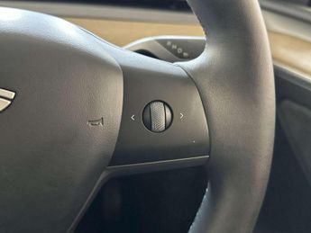 Tesla Model Y (Dual Motor) Long Range SUV 5dr Electric Auto 4WDE (384 bhp)