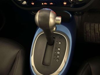 Nissan Juke 1.6 Tekna SUV 5dr Petrol XTRON Euro 6 (117 ps)