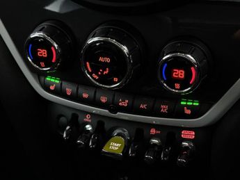 MINI Countryman 1.5 10kWh Cooper SE Classic Auto ALL4 Euro 6 (s/s) 5dr