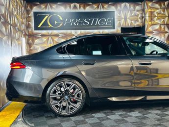 BMW i5 40 83.9kWh M Sport Pro Auto eDrive 4dr (11kW Charger)