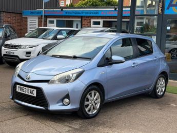 Toyota Yaris 1.5 VVT-h T4 Hatchback 5dr Petrol Hybrid CVT Euro 5 (101 ps)