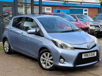 Toyota Yaris 1.5 VVT-h T4 Hatchback 5dr Petrol Hybrid CVT Euro 5 (101 ps)