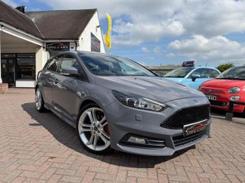 Ford Focus 2.0T EcoBoost ST-3 Hatchback 5dr Petrol Manual Euro 6 (s/s) (250