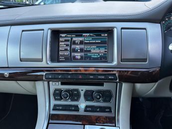 Jaguar XF 3.0d S V6 Portfolio Auto Euro 5 4dr