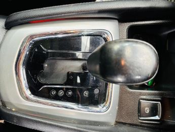 Nissan Qashqai 1.6 dCi Tekna XTRON 2WD Euro 6 (s/s) 5dr