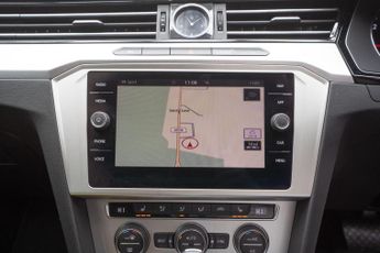 Volkswagen Passat 2.0 TDI SE Business DSG Euro 6 (s/s) 4dr