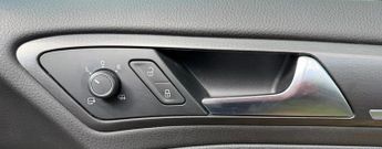 Volkswagen Golf 1.4 TSI 8.7kWh GTE Advance DSG Euro 6 (s/s) 5dr