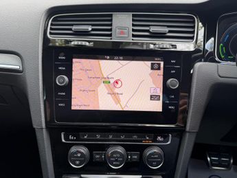 Volkswagen Golf 1.4 TSI 8.7kWh GTE Advance DSG Euro 6 (s/s) 5dr