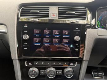 Volkswagen Golf 1.4 TSI 8.7kWh GTE Advance DSG Euro 6 (s/s) 5dr