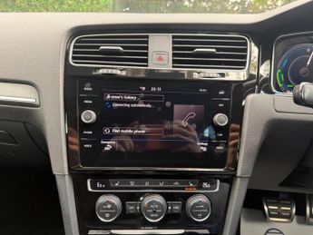 Volkswagen Golf 1.4 TSI 8.7kWh GTE Advance DSG Euro 6 (s/s) 5dr