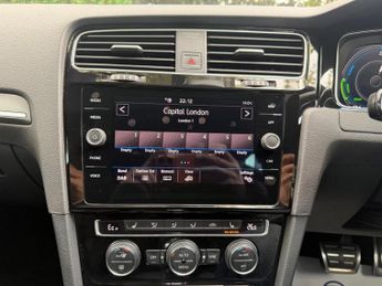 Volkswagen Golf 1.4 TSI 8.7kWh GTE Advance DSG Euro 6 (s/s) 5dr