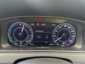 Volkswagen Golf 1.4 TSI 8.7kWh GTE Advance DSG Euro 6 (s/s) 5dr