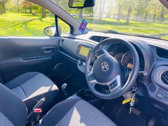 Toyota Yaris 1.33 Dual VVT-i Icon Plus Multidrive S Euro 5 5dr