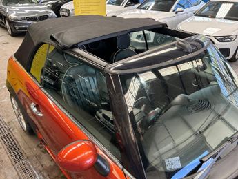 MINI Convertible 2.0 Cooper SD Euro 5 (s/s) 2dr