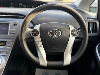 Toyota Prius 1.8 VVT-h T3 CVT Euro 5 (s/s) 5dr