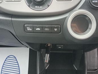 Honda Jazz 1.4 i-VTEC EX Hatchback 5dr Petrol i SHIFT Euro 4 (100 ps)