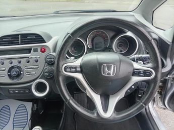 Honda Jazz 1.4 i-VTEC EX Hatchback 5dr Petrol i SHIFT Euro 4 (100 ps)