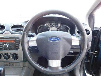 Ford Focus 1.6 Zetec 5dr