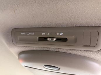 Toyota Estima Hybrid 2.4