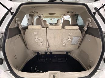 TOYOTA ESTIMA Hybrid 2.4