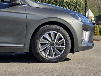 Hyundai IONIQ 38.3kWh Premium Hatchback 5dr Electric Auto (136 ps)