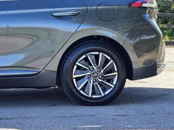 Hyundai IONIQ 38.3kWh Premium Hatchback 5dr Electric Auto (136 ps)