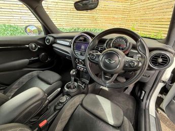 MINI HATCH 2.0 Cooper S Hatchback 5dr Petrol Auto Euro 6 (s/s) (192 ps) 12 