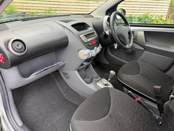 PEUGEOT 107 1.0 12V Urban Hatchback 5dr Petrol 2 Tronic Euro 5 (68 ps) 12 MO