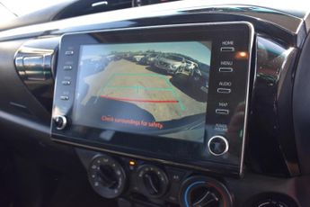 Toyota Hilux 2.4 D-4D Icon Auto 4WD Euro 6 (s/s) 4dr