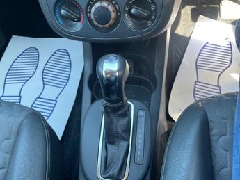 Vauxhall Corsa 1.4i 16v SXi 5dr