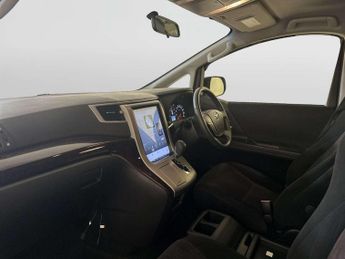 Toyota Vellfire 2.4L Petrol MPV 8 Seats Automatic White