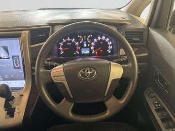 Toyota Vellfire 2.4L Petrol MPV 8 Seats Automatic White