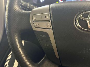 Toyota Vellfire 2.4L Petrol MPV 8 Seats Automatic White