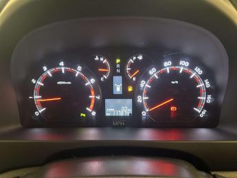 Toyota Vellfire 2.4L Petrol MPV 8 Seats Automatic White