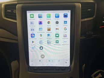 Toyota Vellfire 2.4L Petrol MPV 8 Seats Automatic White