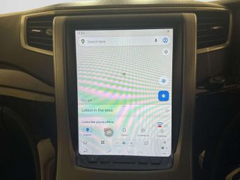 Toyota Vellfire 2.4L Petrol MPV 8 Seats Automatic White