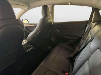 Tesla Model Y (Dual Motor) Long Range SUV 5dr Electric Auto 4WDE (384 bhp)