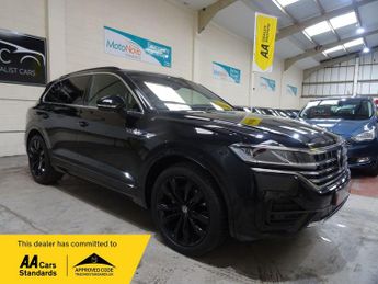 Volkswagen Touareg 3.0 TDI V6 R-Line Tech Plus Tiptronic 4Motion Euro 6 (s/s) 5dr