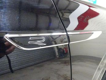 Volkswagen Touareg 3.0 TDI V6 R-Line Tech Plus Tiptronic 4Motion Euro 6 (s/s) 5dr