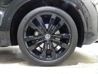 Volkswagen Touareg 3.0 TDI V6 R-Line Tech Plus Tiptronic 4Motion Euro 6 (s/s) 5dr