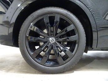 Volkswagen Touareg 3.0 TDI V6 R-Line Tech Plus Tiptronic 4Motion Euro 6 (s/s) 5dr