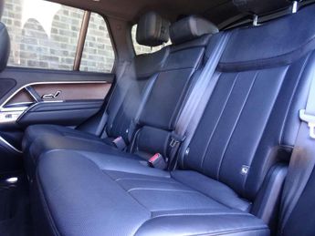 Land Rover Range Rover 3.0 D300 MHEV HSE Auto 4WD Euro 6 (s/s) 5dr