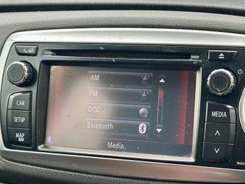 Toyota Yaris 1.33 Dual VVT-i SR Euro 5 (s/s) 5dr