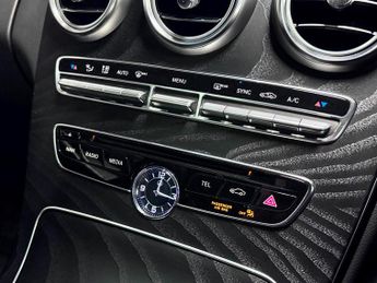 Mercedes-Benz C Class 2.0 C200 AMG Line (Premium Plus) Coupe 2dr Petrol G-Tronic+ 4MAT