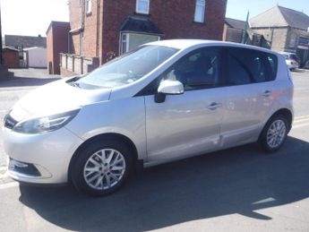 Renault Scenic 1.5 dCi ENERGY Dynamique TomTom Euro 5 (s/s) 5dr