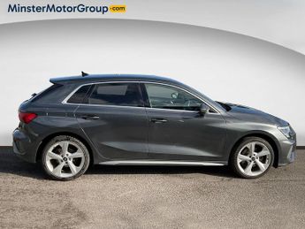 Audi A3 S LINE 40 TFSI E S-A