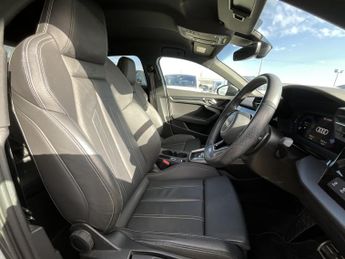 Audi A3 S LINE 40 TFSI E S-A