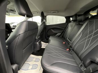 Ford Mustang Mach-E STD RANGE RWD